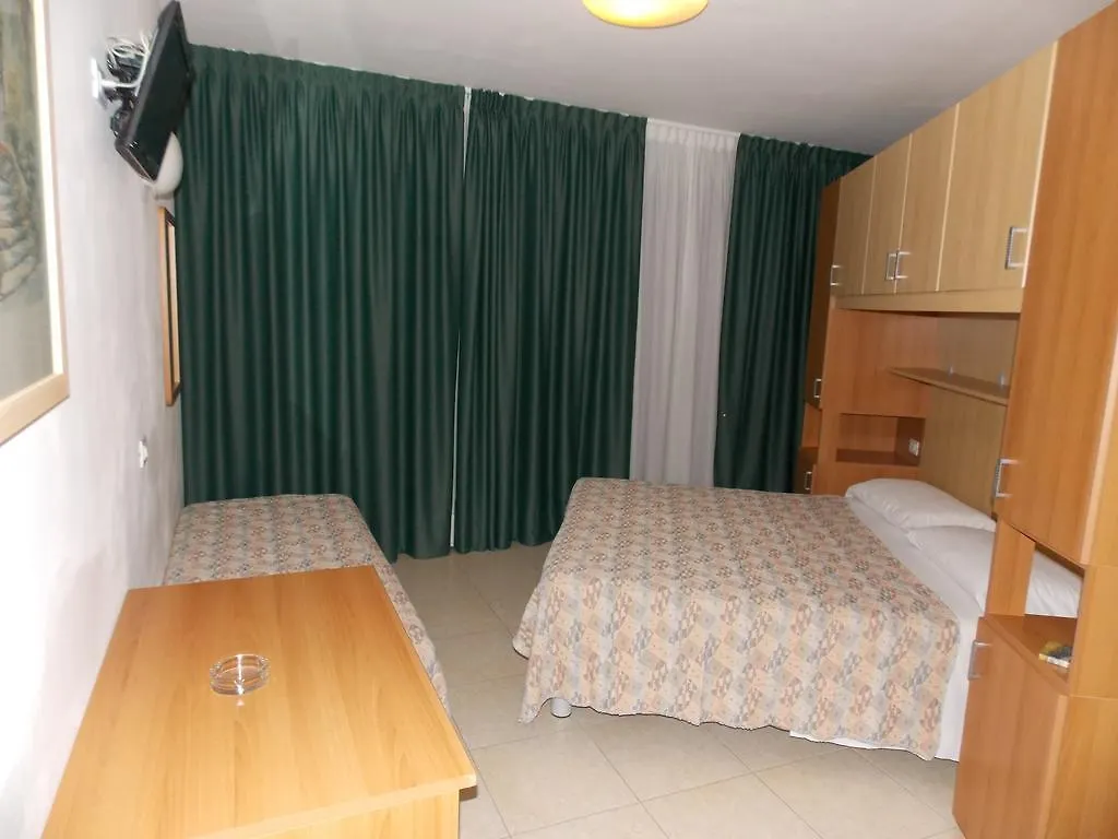 Hotel Colorado Лидо-ди-Езоло Италия