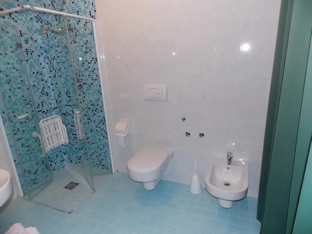 Hotel Colorado Лидо-ди-Езоло
